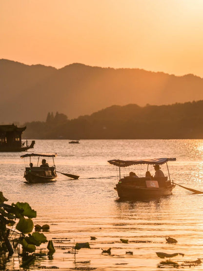Relaxing Hangzhou Private Tour from Shanghai by Bullet Train