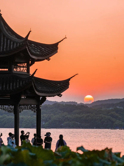 Relaxing Hangzhou Private Tour from Shanghai by Bullet Train